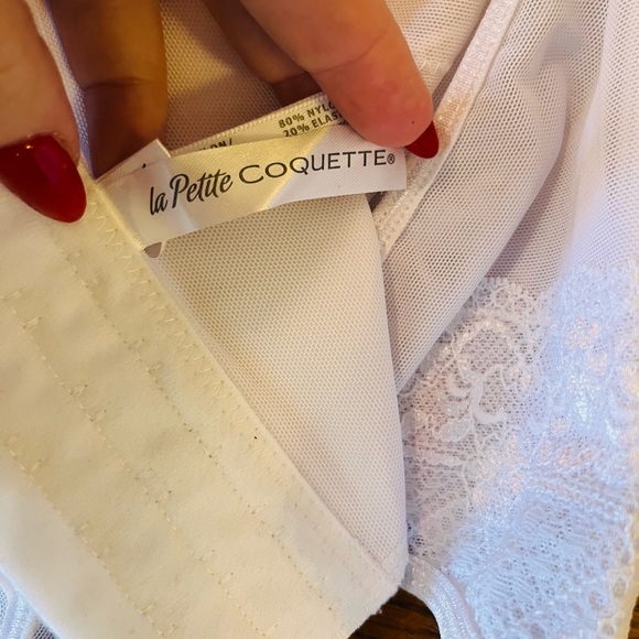 Chic‎ White Lace Garter Belt - Picture 6 of 9